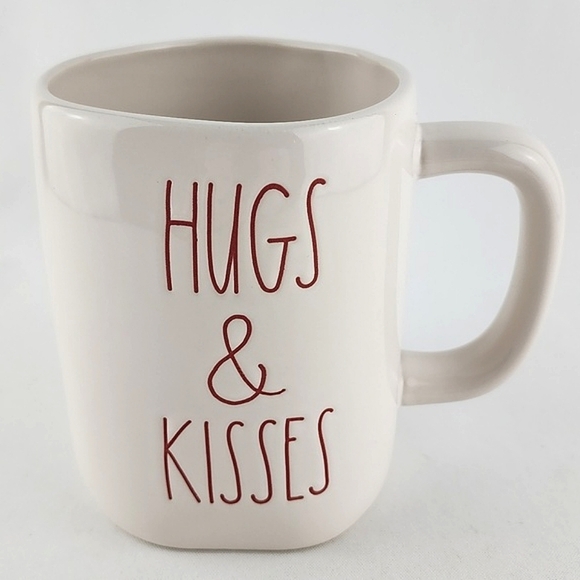 ⭐️2/ $50⭐️ Rae Dunn Artisan Collection White Coffee Tea Mug HUGS &  KISSES - Picture 2 of 10